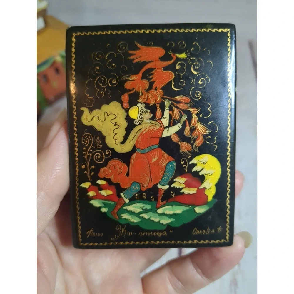 Palekh Russian Lacquer Box hand painted "Firebird" tiny box - Picture 2 of 8